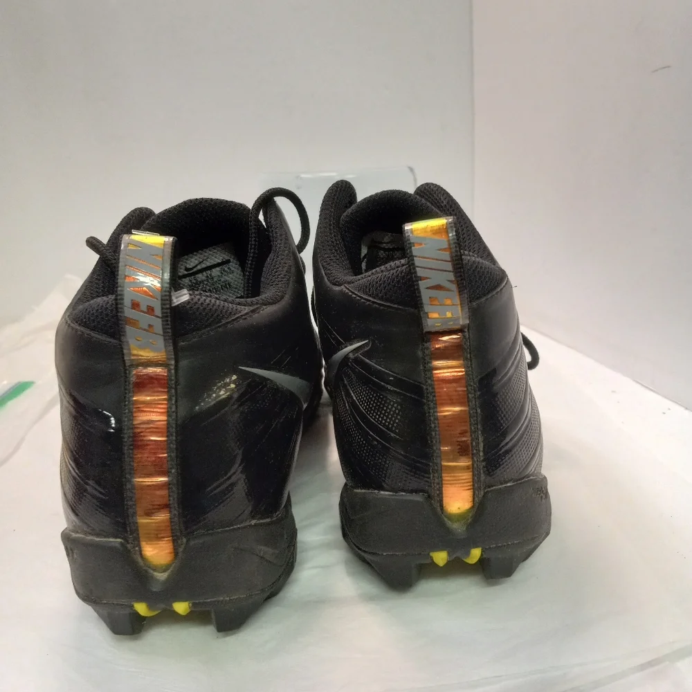 ! 💜 NIKE ALPHA Cleat Sneakers Leather Black & Iridescent  Size 8.5